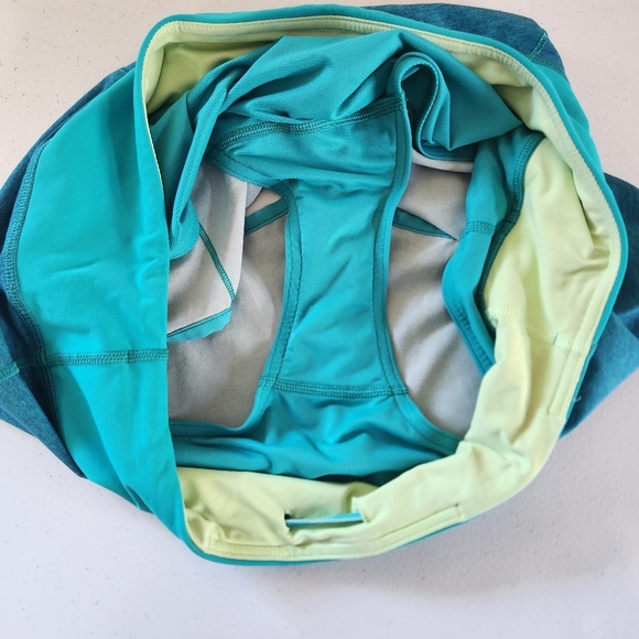 Lululemon Speed Shorts Teal Turquoise Blue Size 6 Gym Running Athletic Stretch - Picture 4 of 7